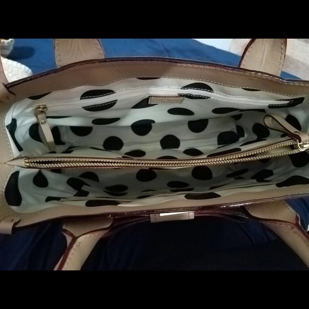 Handbag - Picture 3 of 3