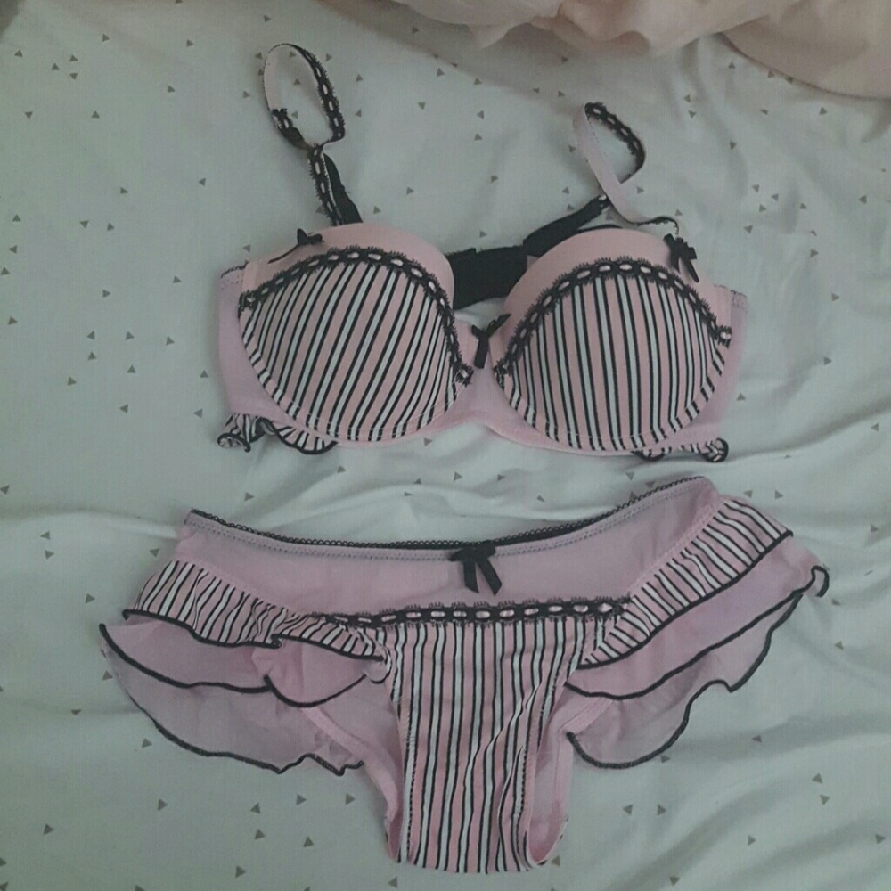 Bra and panty set