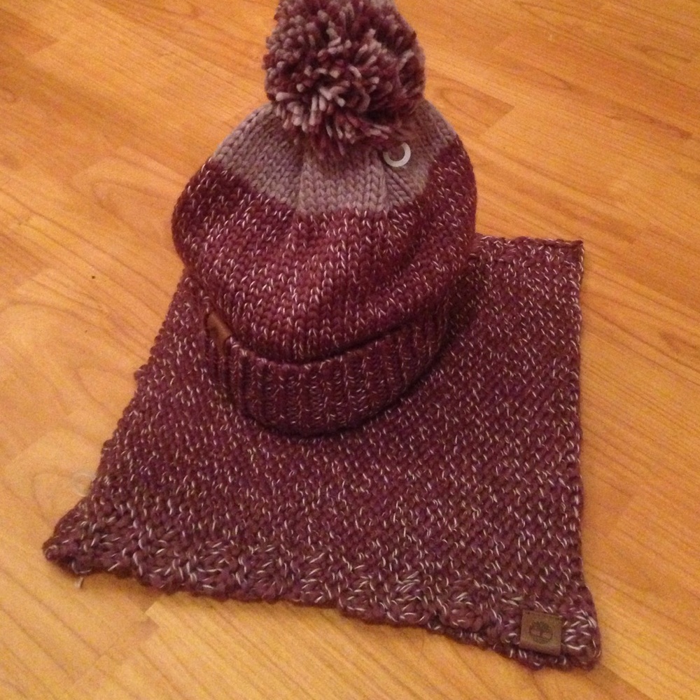 Timberland Hat and neck warmer set