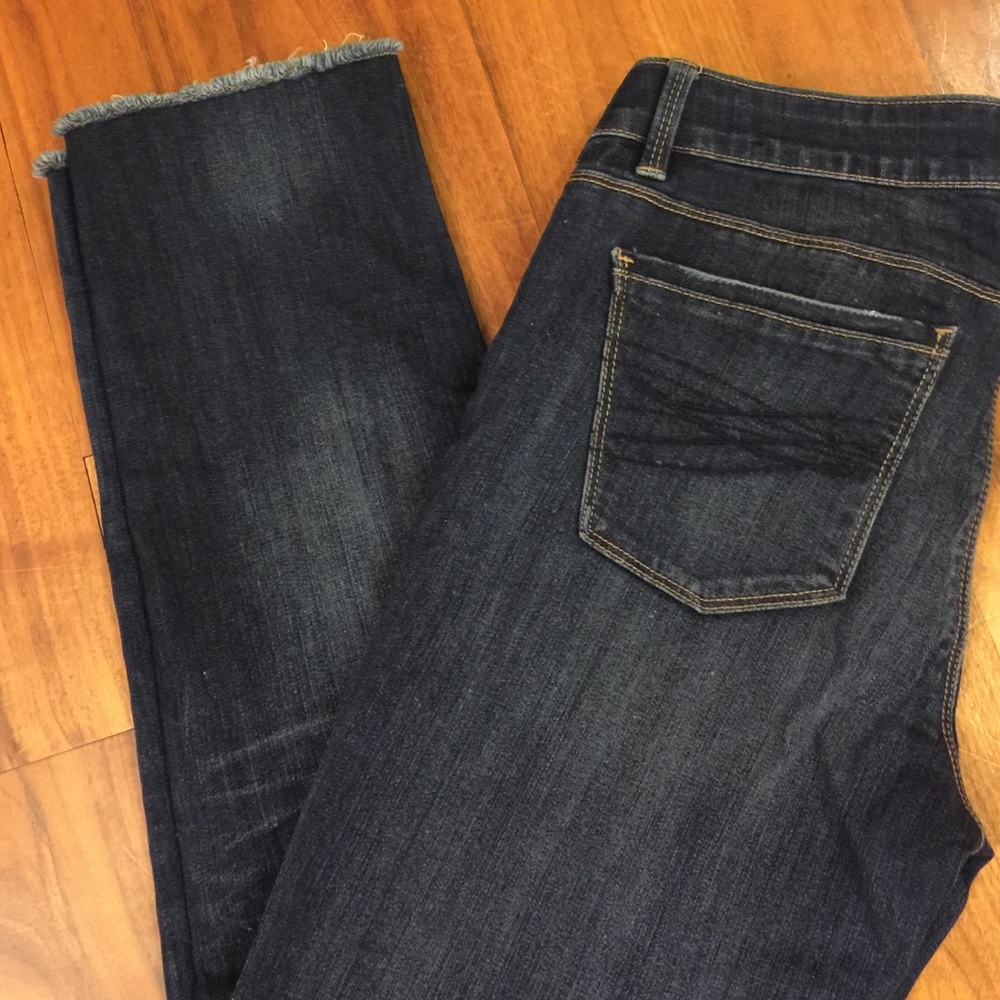 🎉🌈💖BOGO 👖 🌈🎉💖 WHBM Fringed Cropped Jeans