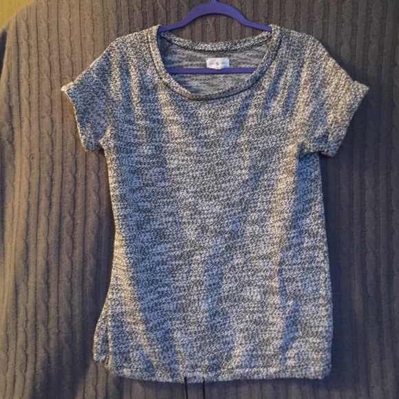 Shirt - Picture 2 of 4