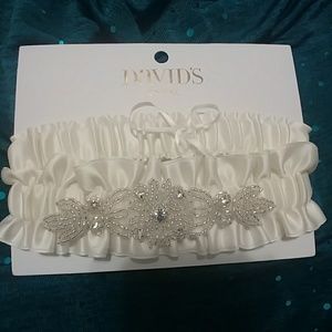 Ivory David's Bridal garter set