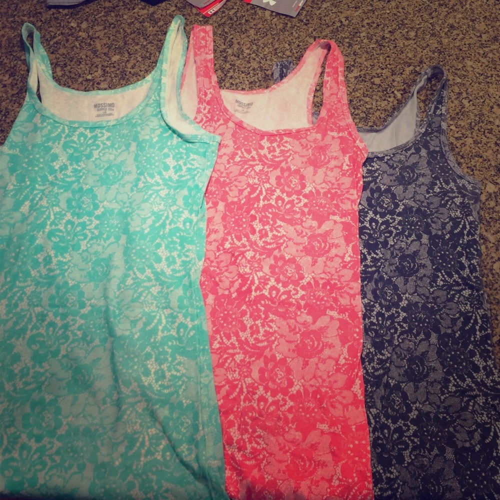 Mossimo Tanks-3 pieces
