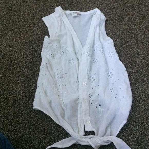 White lace coat - Picture 1 of 4