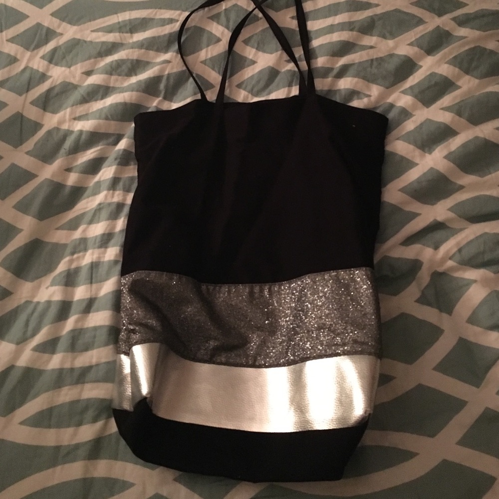 Tote - Picture 2 of 2
