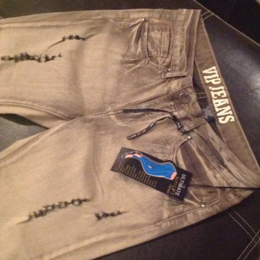 NWT Skinny Distressed Jeans