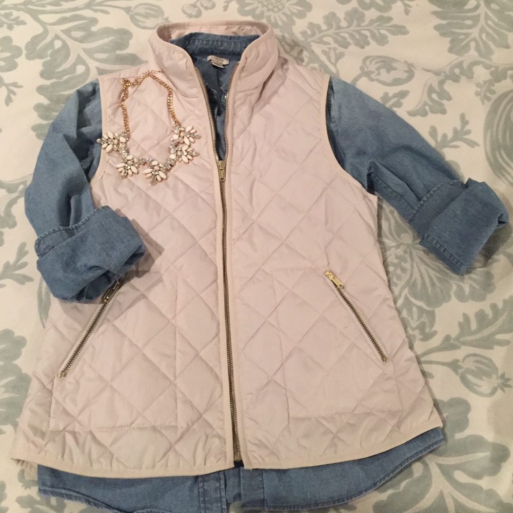 Lightweight Vest with Gold Zippers - Picture 2 of 4