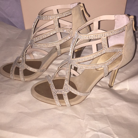 BCBGeneration heels - Picture 2 of 4