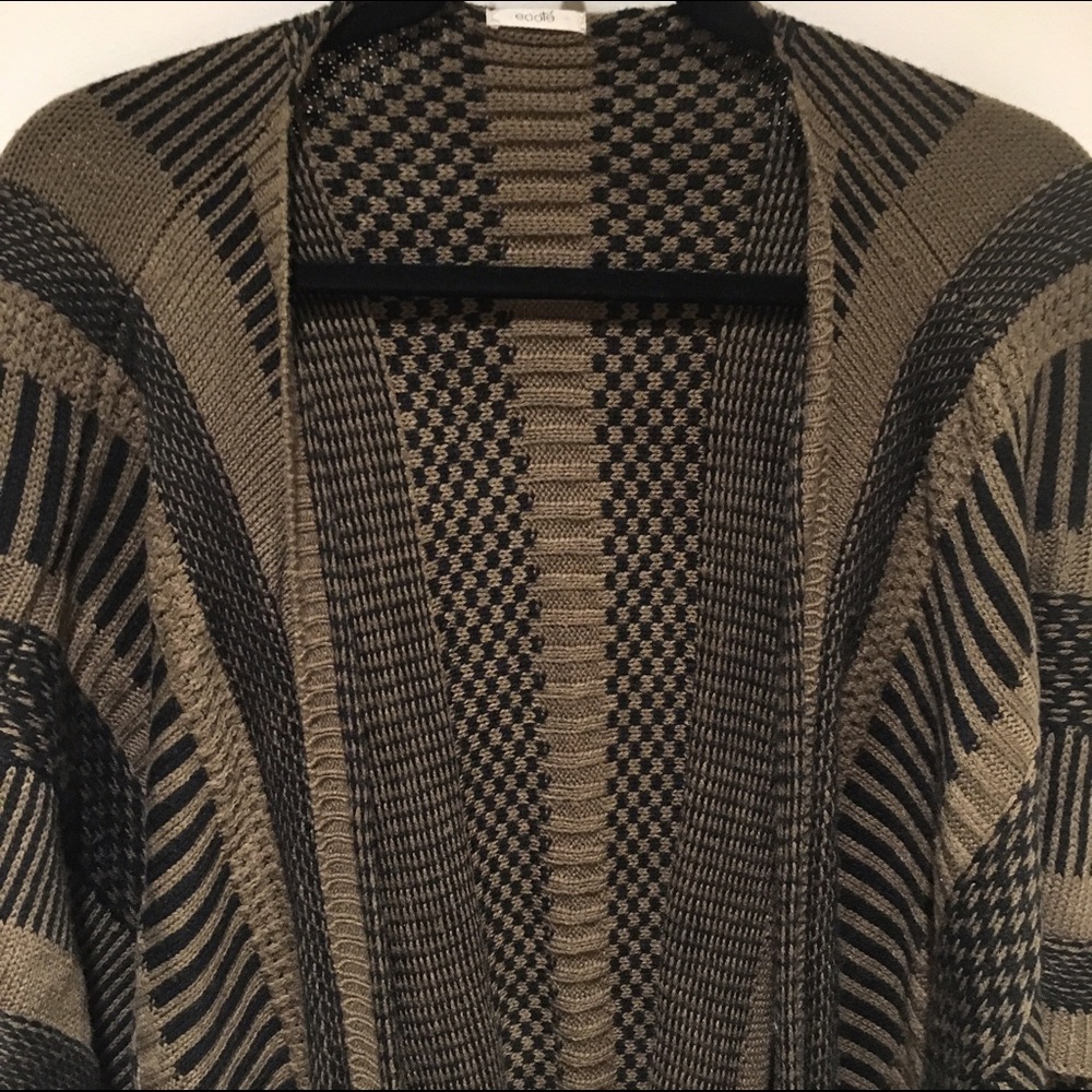 Poncho - Picture 2 of 2