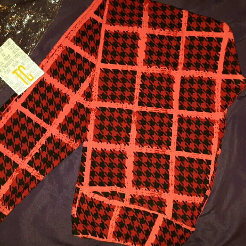 BNWT Lularoe Houndstooth Plaid TC leggings