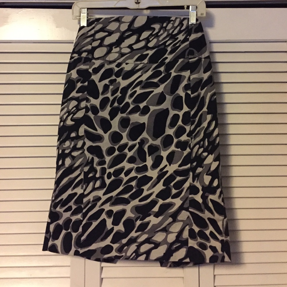 Express Design Studio size 8 pencil skirt