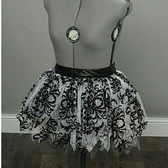 Classic Handmade Lace Skirt - Picture 1 of 1