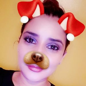 Meet your Posher, Cynthia