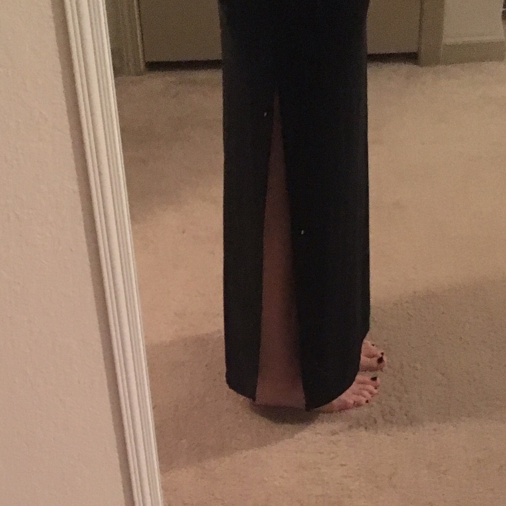 Black slit skirt
