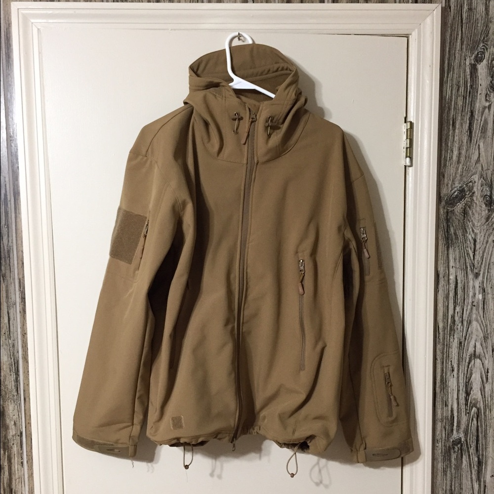 tactical softshell jacket - Picture 2 of 3