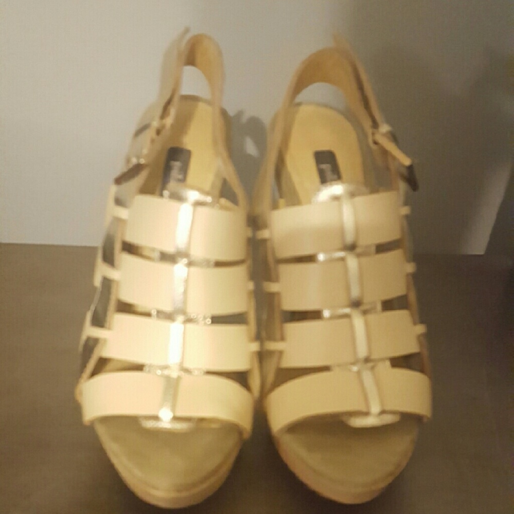 Pilar Abril leather heels