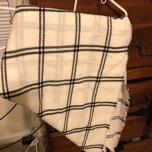 Loft blanket scarf
