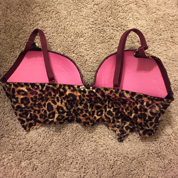 Pink (Victoria Secret) push up bra - Picture 2 of 3