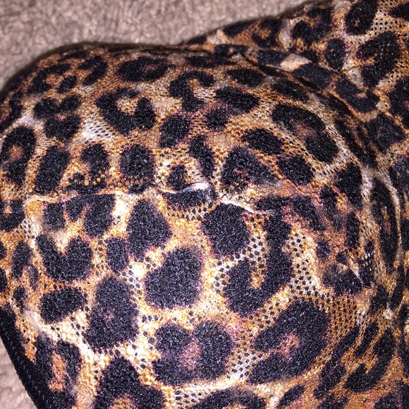 Pink (Victoria Secret) push up bra - Picture 3 of 3