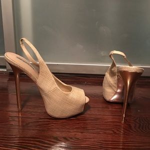 Tall stiletto woven design