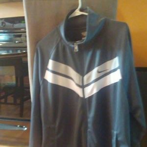 Nike zipper up