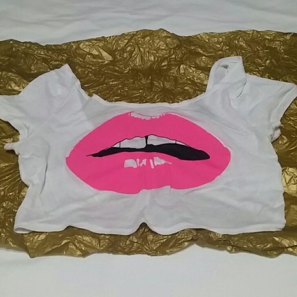 Forever 21 Pink Lipstick Crop Top