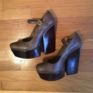 Alice and Olivia shoes