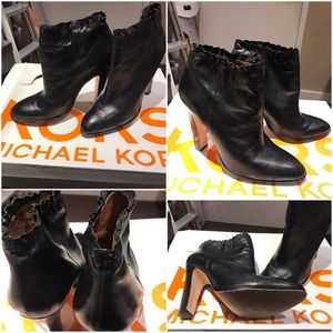 Michael Kors Camille Booty in Black