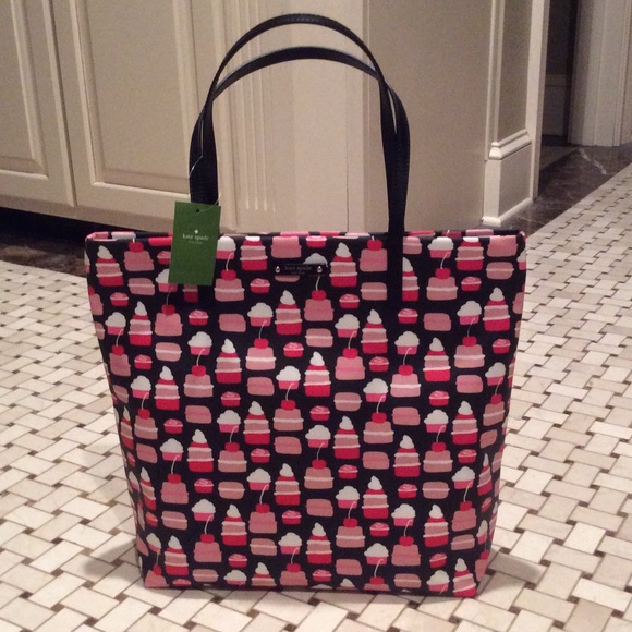 🍰HOST PICK🎂Kate Spade Take the Cake Bon Shopper - Picture 3 of 4