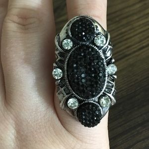 HP ❤ Long Black & Bling Rhinestone Adjustable Ring