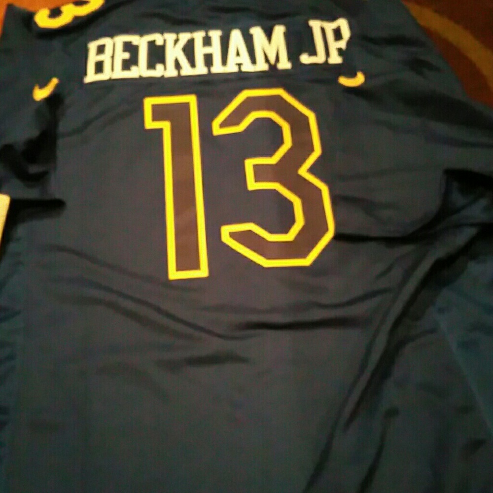 Football  jerseys - Picture 2 of 4