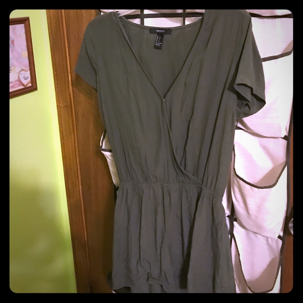 Forever 21 Olive Green Short Sleeve Romper