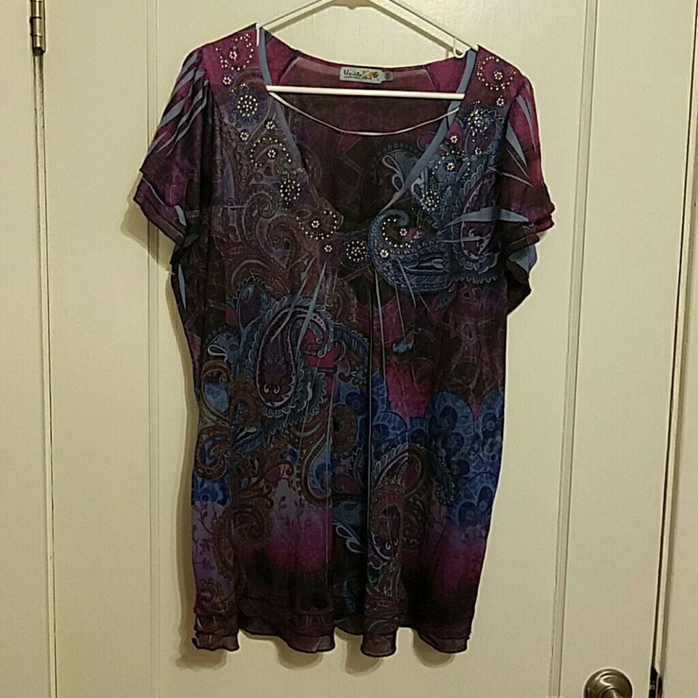 Unity World Wear top 2x