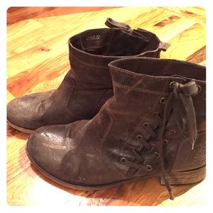 Aldo ankle boots with side lace!