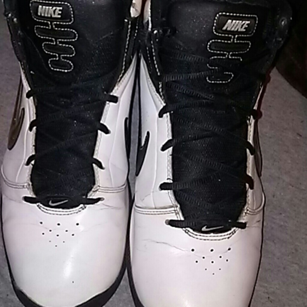 Nike - Picture 2 of 3