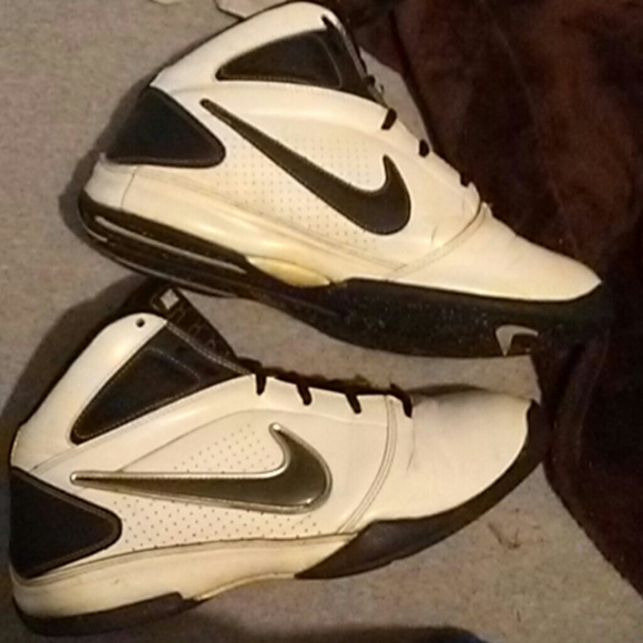 Nike - Picture 3 of 3