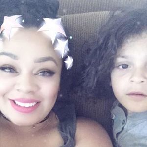 Meet your Posher, Pam