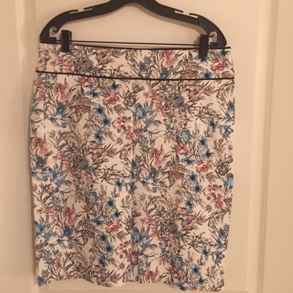 Floral Ann Taylor pencil skirt