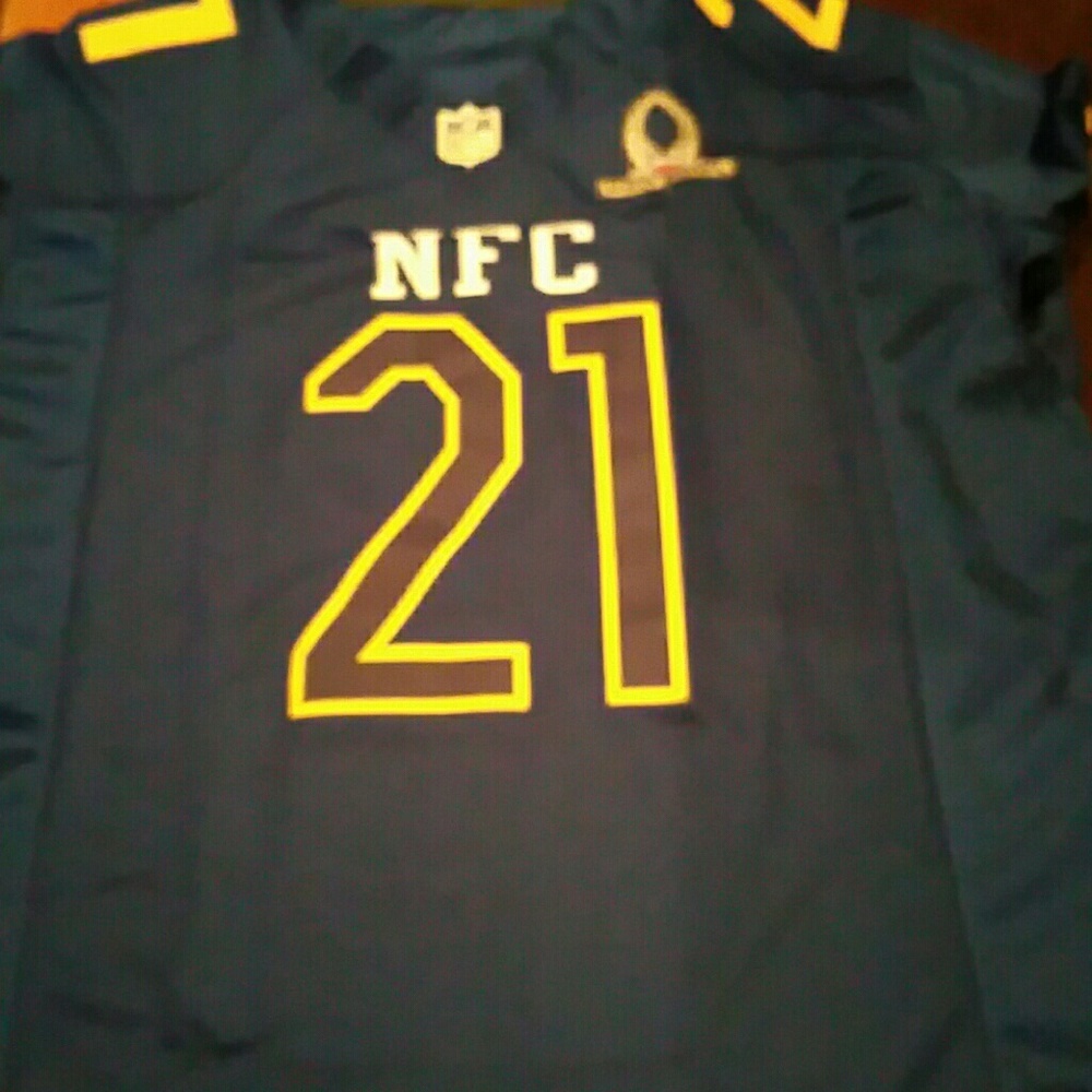 Football jerseys - Picture 3 of 4