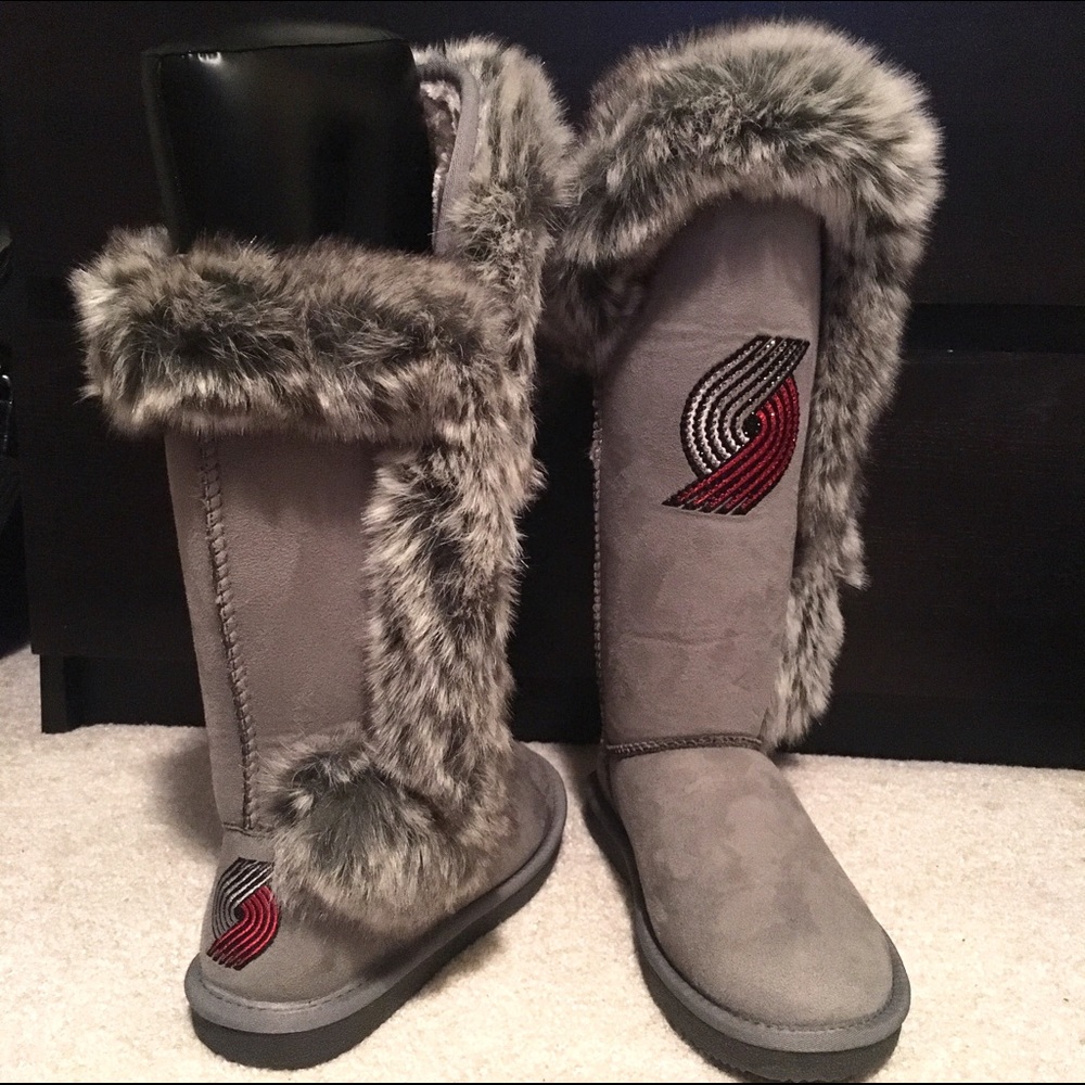 NWT!!! BRAND NEW Portland Trailblazer fur boots!!