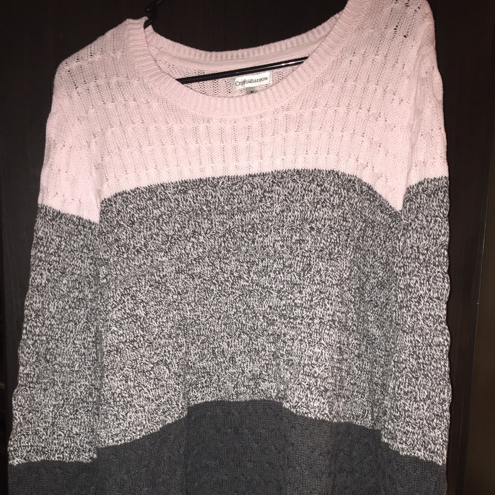 Croft and Barrow Pink and Grey sweater