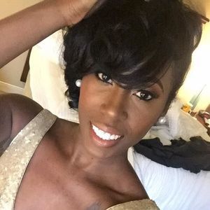 Meet your Posher, Kelli