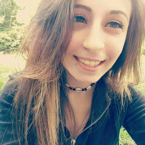 Meet your Posher, Brooklynn - Picture 1 of 1