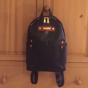 Adrienne Vittadini backpack