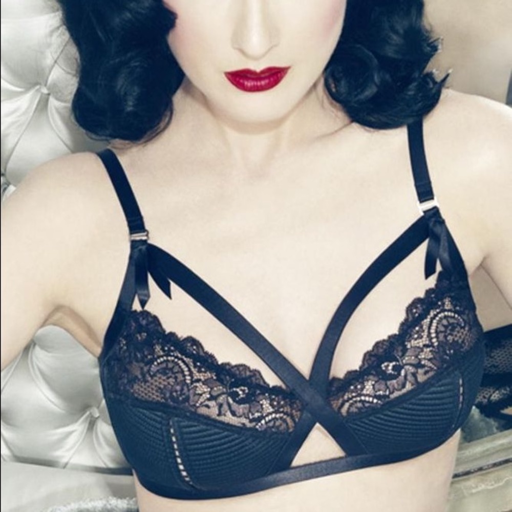 VON FOLLIES Madame X Underwire Free Bra 32D Dita