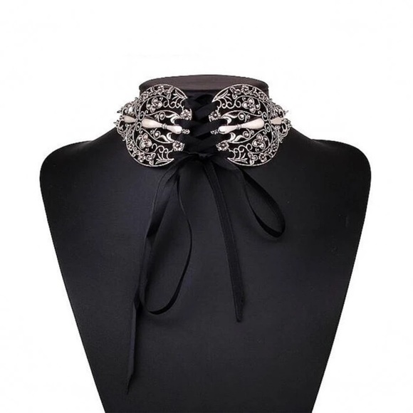 Metal Alloy Lace Up Choker - Picture 3 of 6
