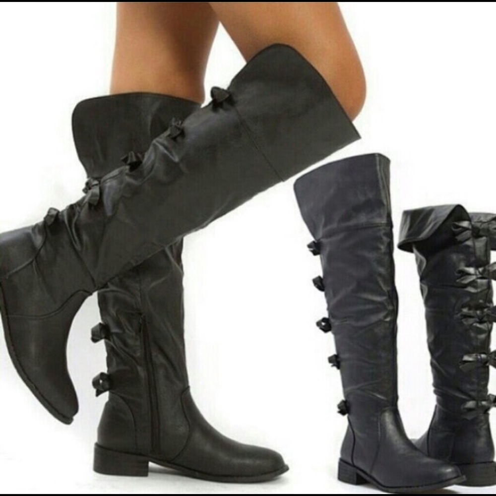 Boots with bows