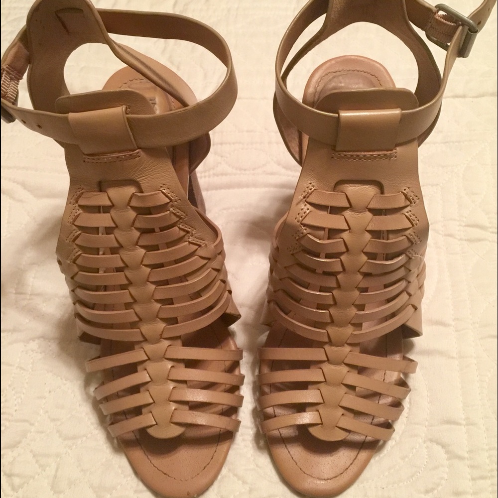 Steve Madden Sandals/ Heels