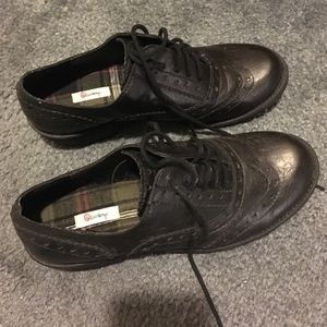 Black women's loafers size 7