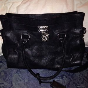 MK Medium Black Hamilton